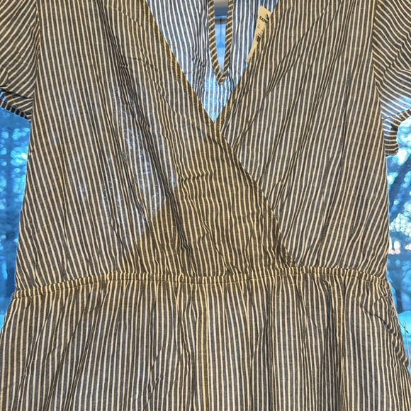 Express | NWT stripped jumpsuit - Picture 4 of 6